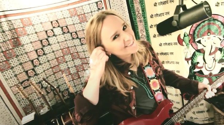 Melissa Etheridge launches her new music video 'one way out'